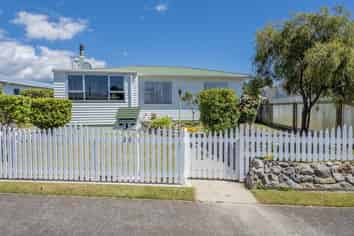 20 Stirling Street, Levin