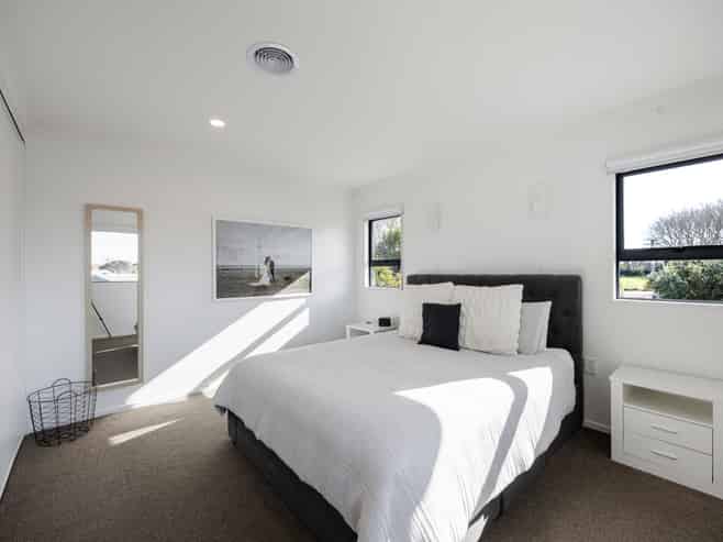 101A Main Road, Clive