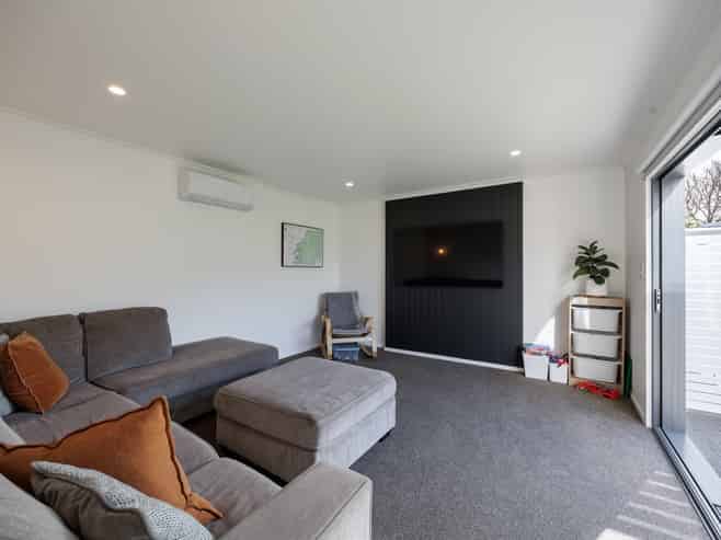 101A Main Road, Clive