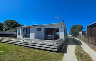 213 Pukehina Parade, Pukehina