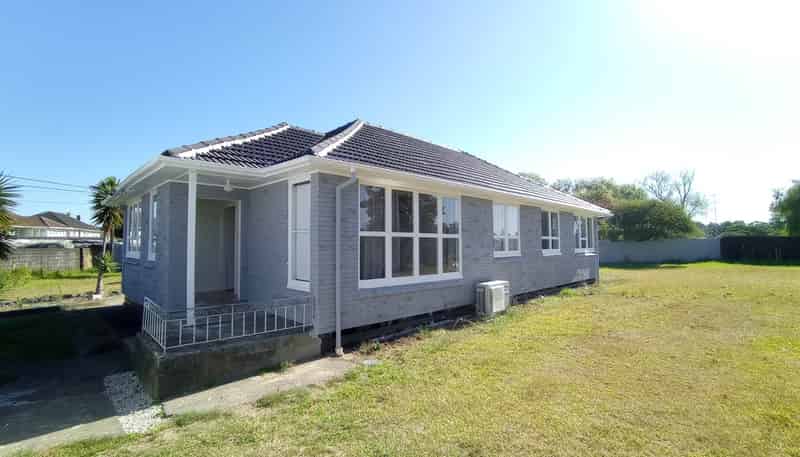 7 Sandbrook Avenue, Otara