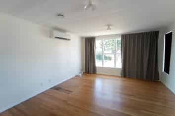 7 Sandbrook Avenue, Otara