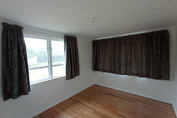 7 Sandbrook Avenue, Otara