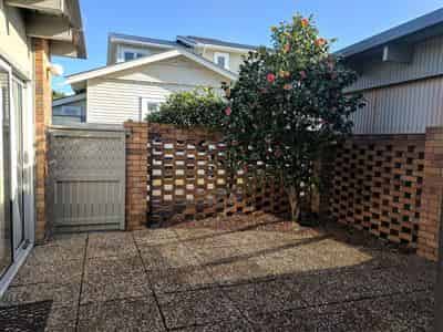 2/50 Kitchener Road, Milford
