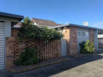 2/50 Kitchener Road, Milford