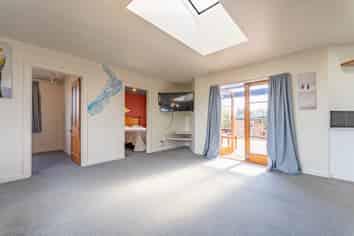 Flat 1/184 Otipua Road, Timaru