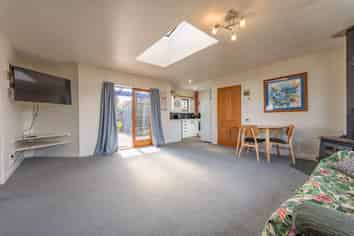 Flat 1/184 Otipua Road, Timaru