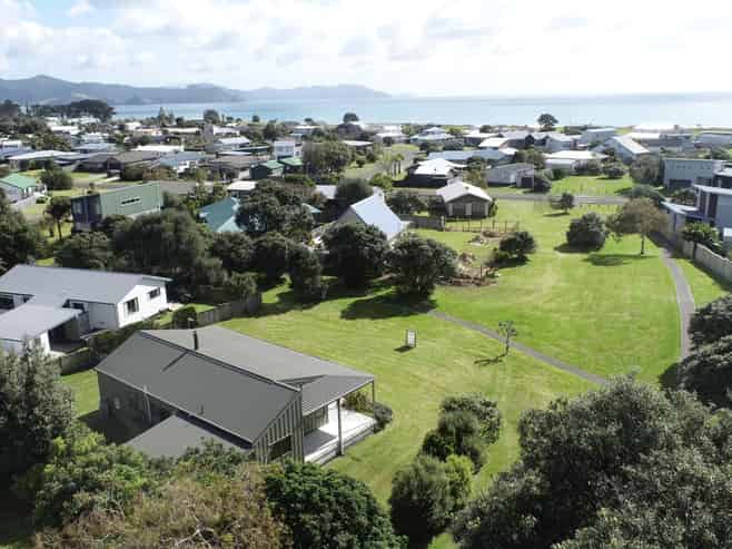 109 Titoki Place, Matarangi