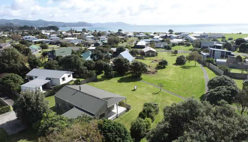109 Titoki Place, Matarangi