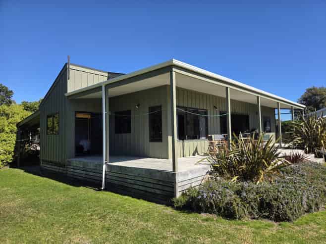 109 Titoki Place, Matarangi
