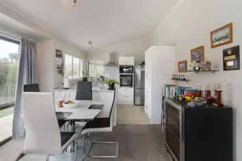 29 Taihiki Road, Clarks Beach