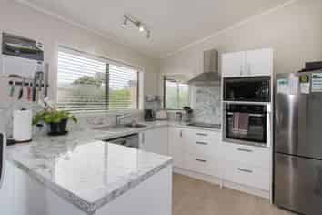 29 Taihiki Road, Clarks Beach