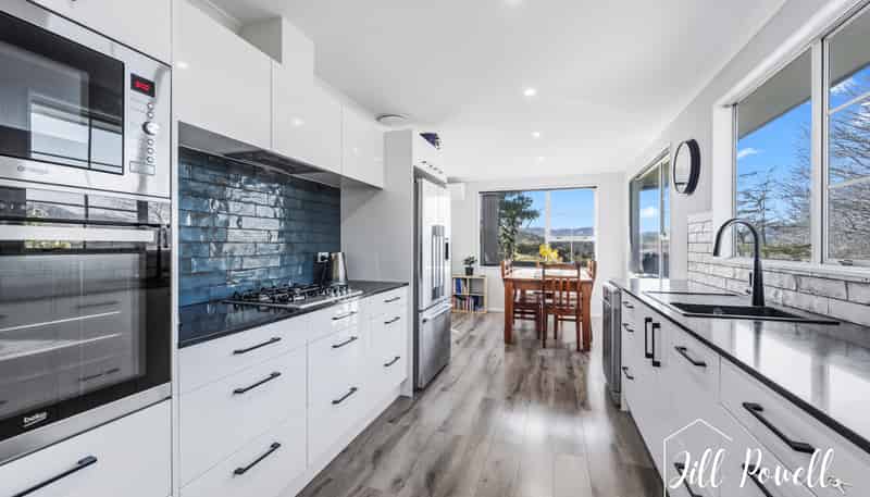 10 View Street, Maungaturoto