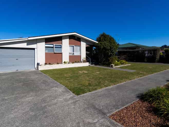 1/15 Gebbie Road, Taradale