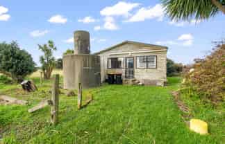 15 Thomas Road, Orepuki