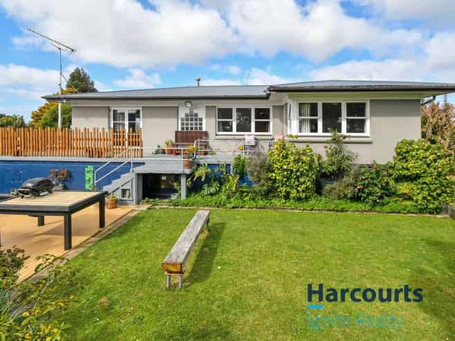 8 Youngs Road, Papakura