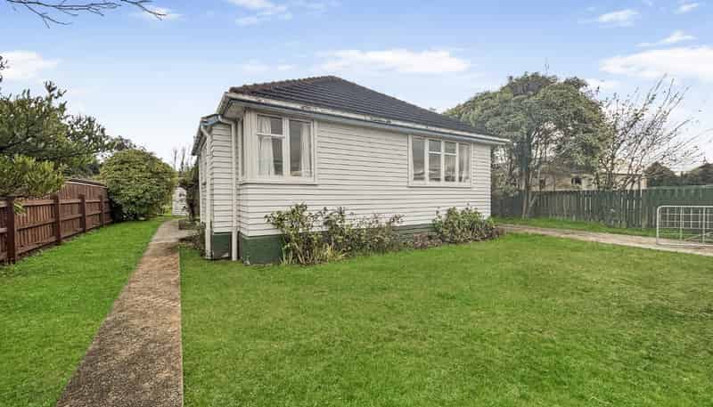 15 Redfern Street , Dannevirke