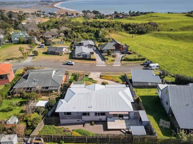 16 Ngaparaoa Drive, Maketu