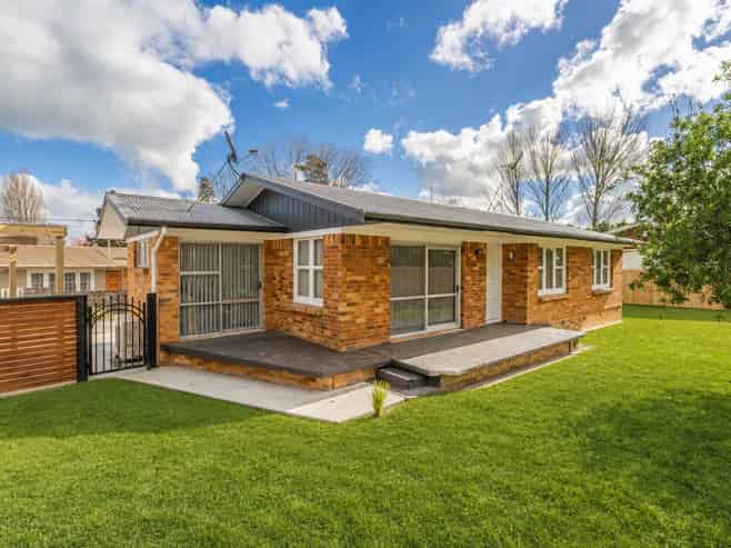 36 Frederick Drive, Dinsdale