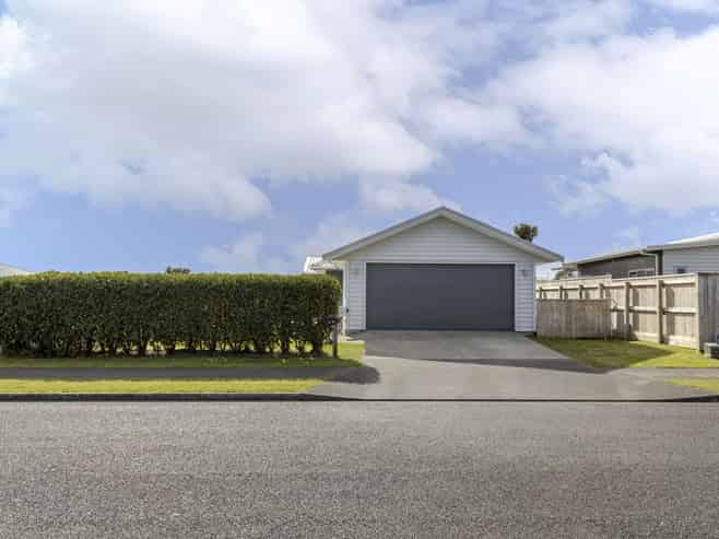 6 Coby Sydney Drive, Bell Block