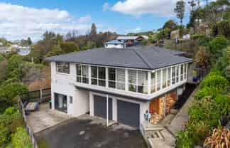 63 Centennial Avenue, Helensburgh