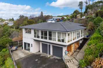 63 Centennial Avenue, Helensburgh