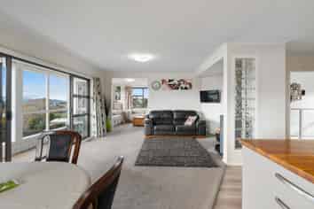63 Centennial Avenue, Helensburgh