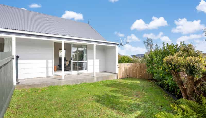 2 Ladbrooke Drive, Newlands