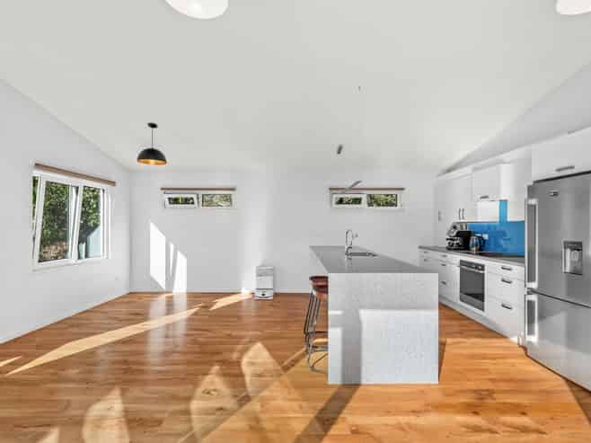 24 Fovant Street, Russley