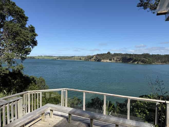 7 Ferry Road, Stanmore Bay