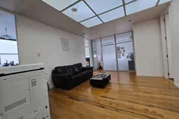 Functional office in Eden Terrace