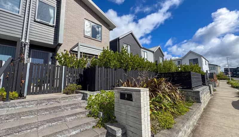 8 Tarakoi Road, Hobsonville