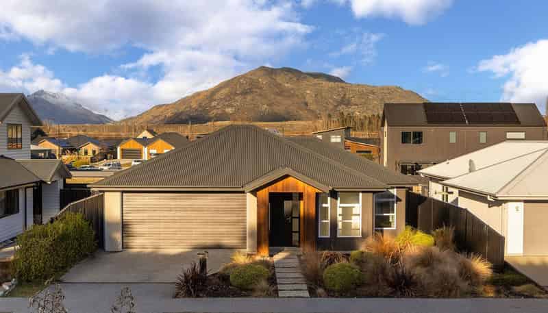 39 Peterley Road, LOWER SHOTOVER