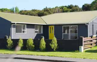 22 Cypress Grove, Paraparaumu