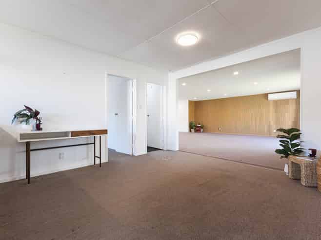 22 Cypress Grove, Paraparaumu