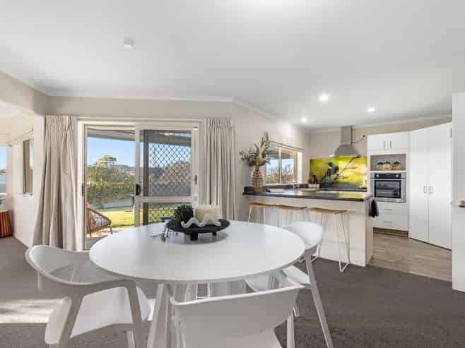 1 Ranfurly Terrace, Pyes Pa