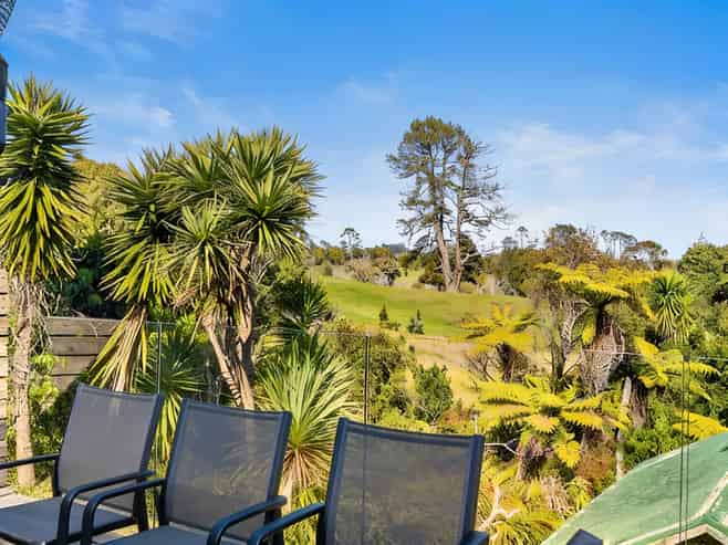 2/18A Robson Street, Mount Roskill