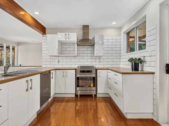 2/18A Robson Street, Mount Roskill