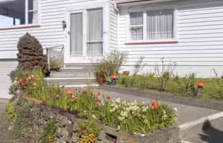 33A Saint Edmund Crescent, Tawa