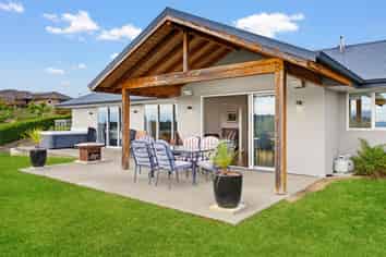 53 Galeo Road, Redwood Valley