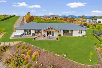 53 Galeo Road, Redwood Valley