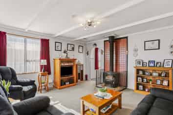 137 Derby Street, WESTPORT