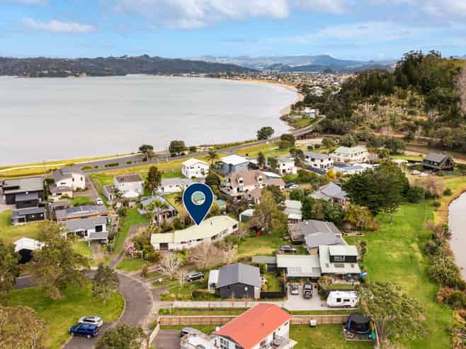 8 Parkland Place, Whitianga
