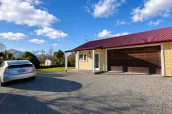 COMMERCIAL PROPERTY OPPORTUNITY