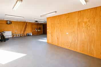 COMMERCIAL PROPERTY OPPORTUNITY