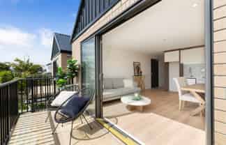 2/8 Baird Street, Howick