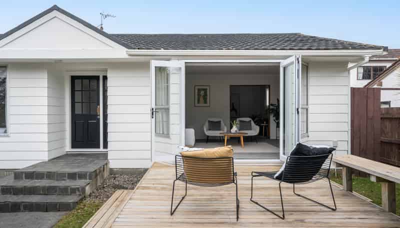 10 Mallard Grove, Churton Park