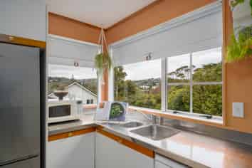 10 Mallard Grove, Churton Park