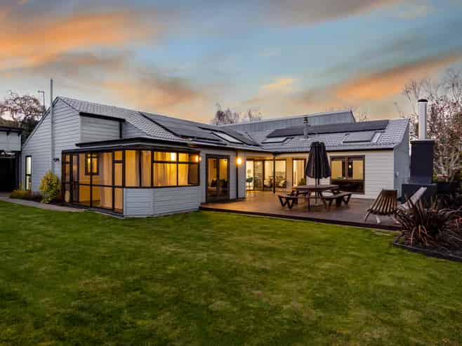 7 Kew Grove, Raumati Beach