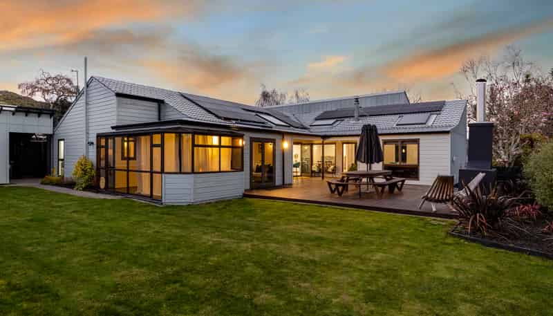 7 Kew Grove, Raumati Beach